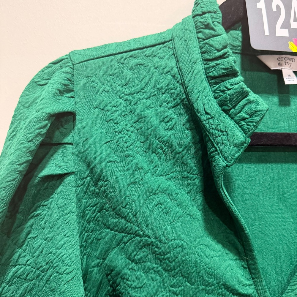 #124 Crown & Ivy Textured Top Womens Medium Green PTP: 20-21 Puff Sleeve - Picture 2 of 8